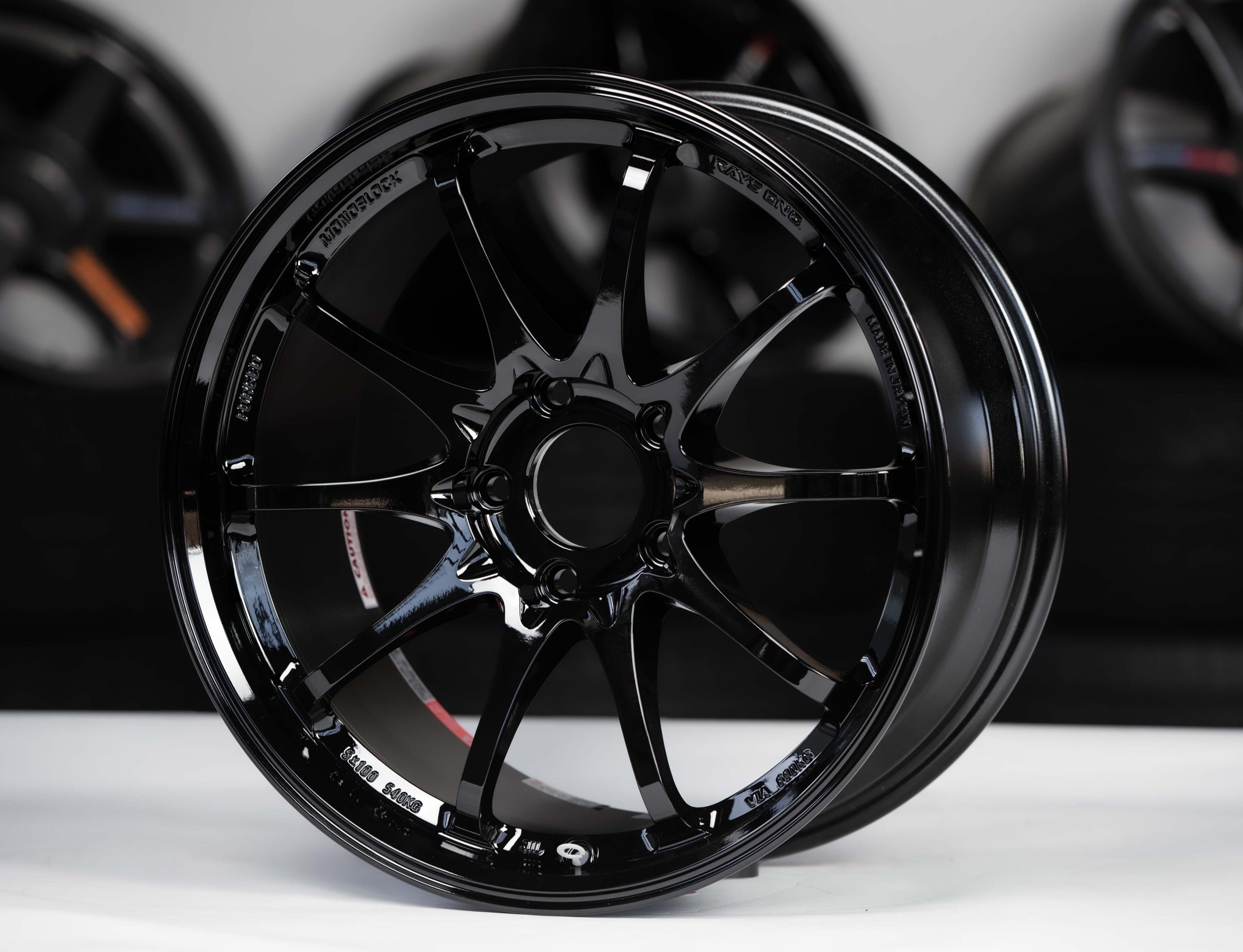 Rays Volk Racing CE28SL 18×9.5″ +40 5×120 Gloss Black (BK) wheel